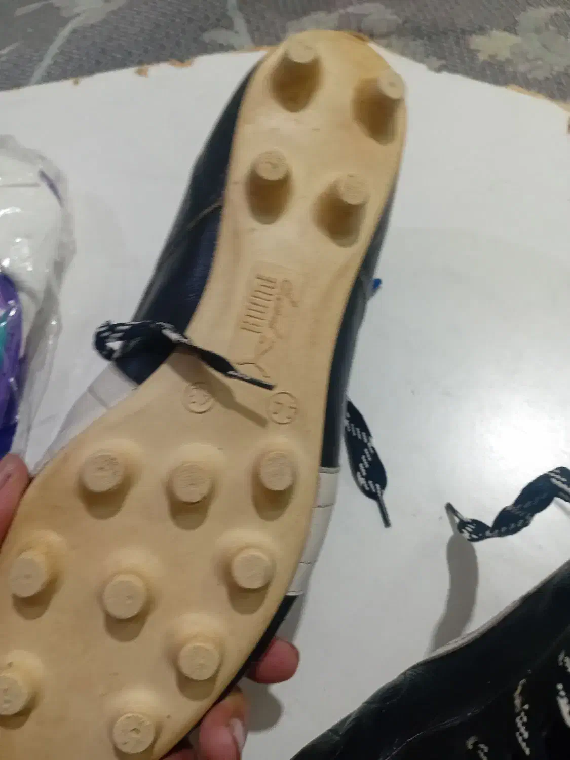 استوک چرم فوتبال چمن چرم سایز چهل و سه|تجهیزات ورزشی|تهران, جوادیه|دیوار