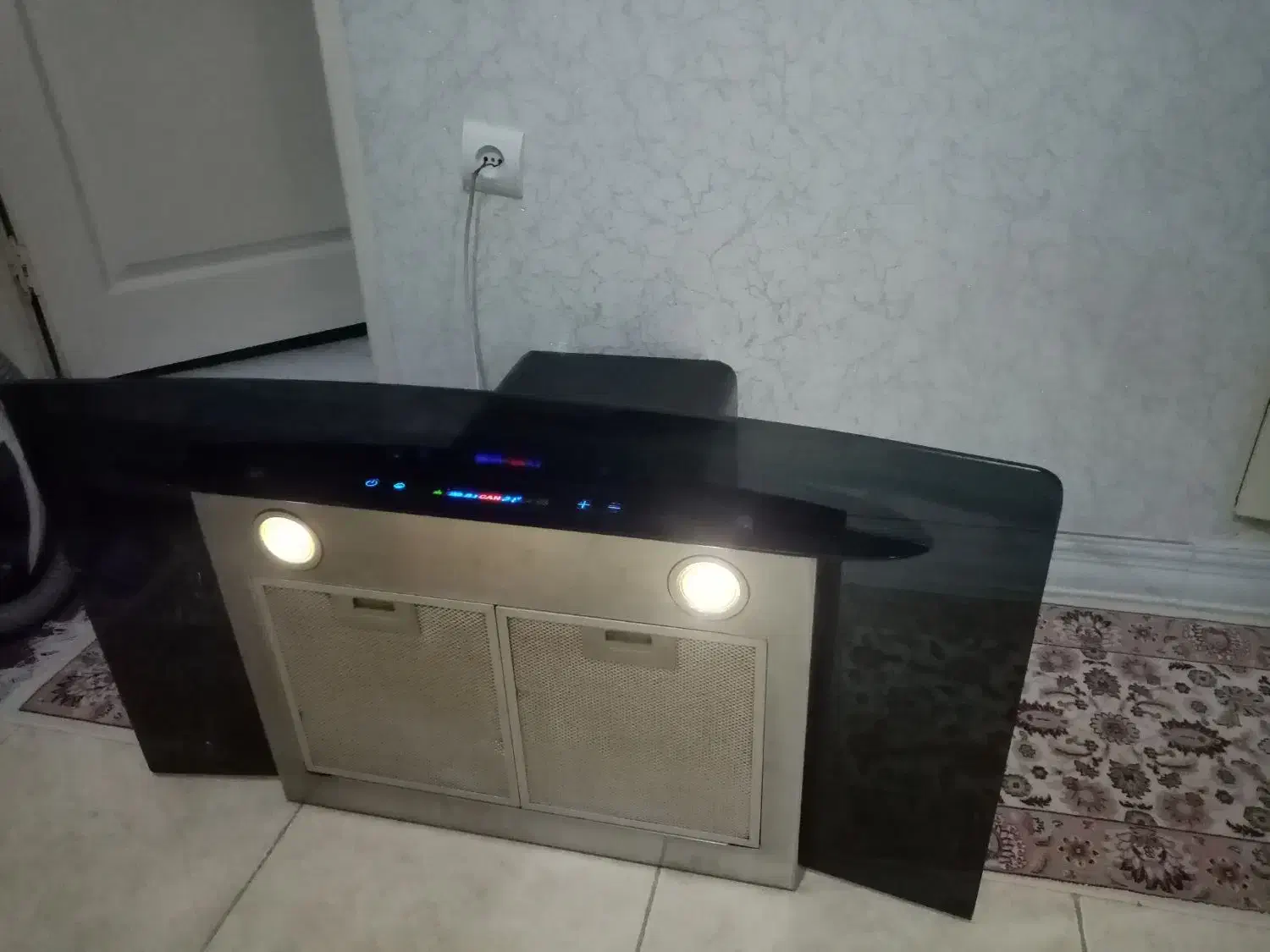 هود مدل کن|هود|شهریار, شهریار|دیوار