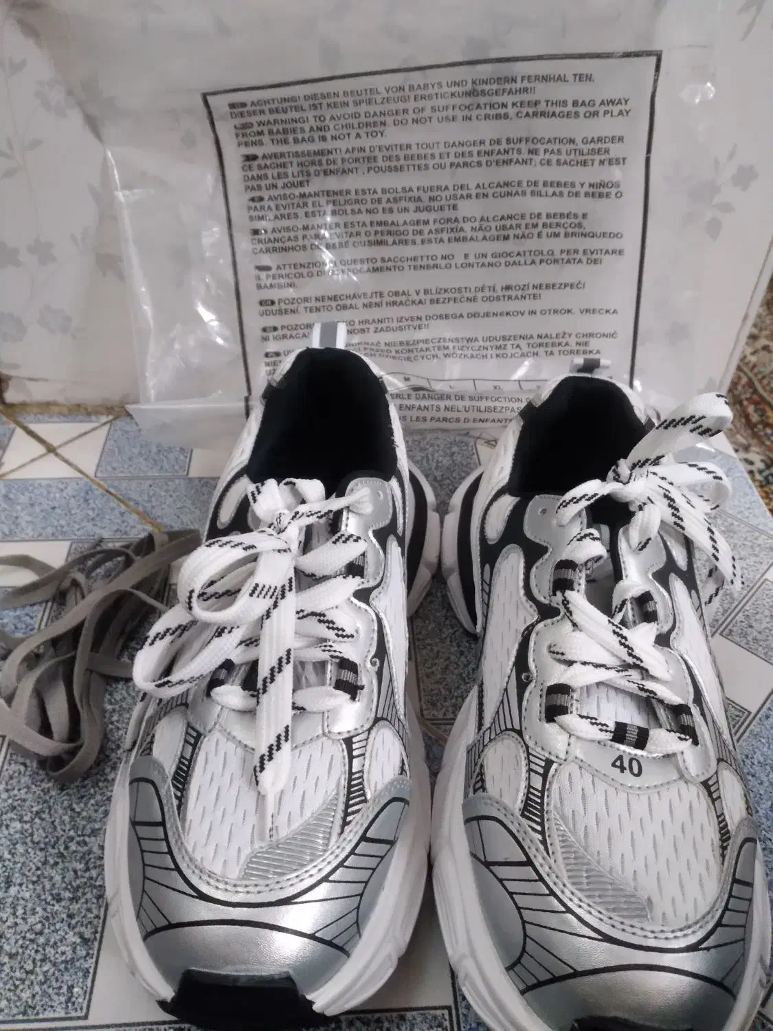 کتانی اسپرت|کیف، کفش، کمربند|اراک, |دیوار