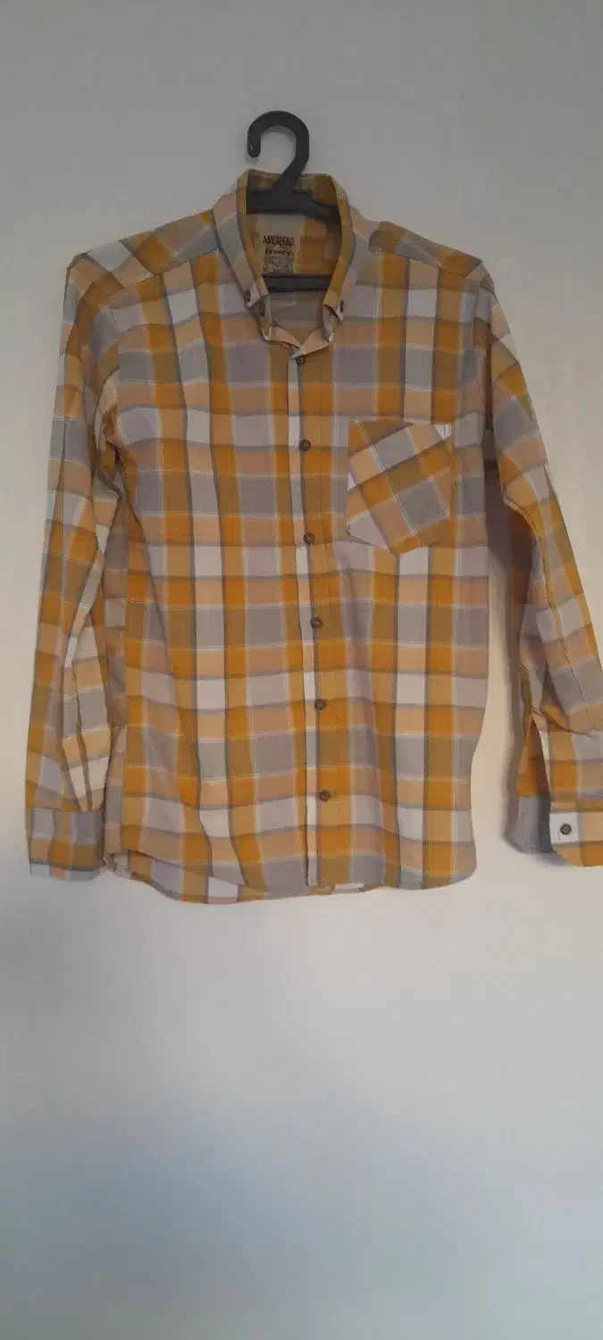 پیراهن|لباس|بیجار, |دیوار