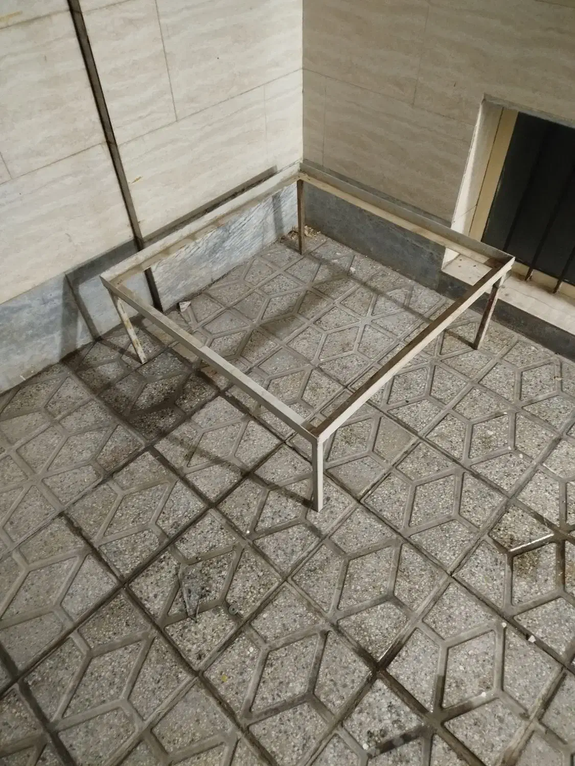 چهار پایه زیر کولر 5500|کولر آبی|بروجرد, |دیوار