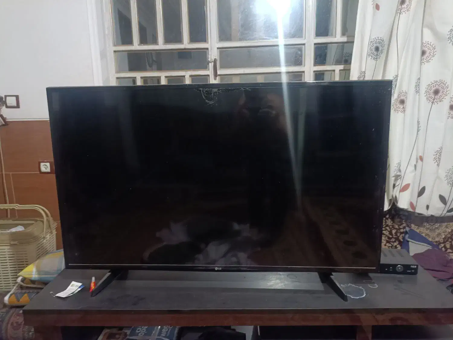 تلویزیون Lg میز تلوزیون|تلویزیون و پروژکتور|شیراز, انجیره|دیوار