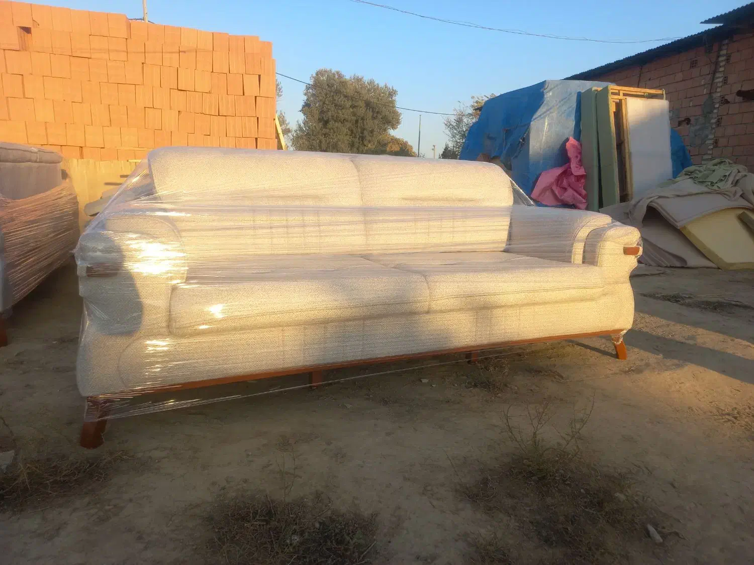 تولید و پخش مبلمان راحتی ارسال به سرتاسر کشور|مبلمان خانگی و میز عسلی|آق قلا, |دیوار