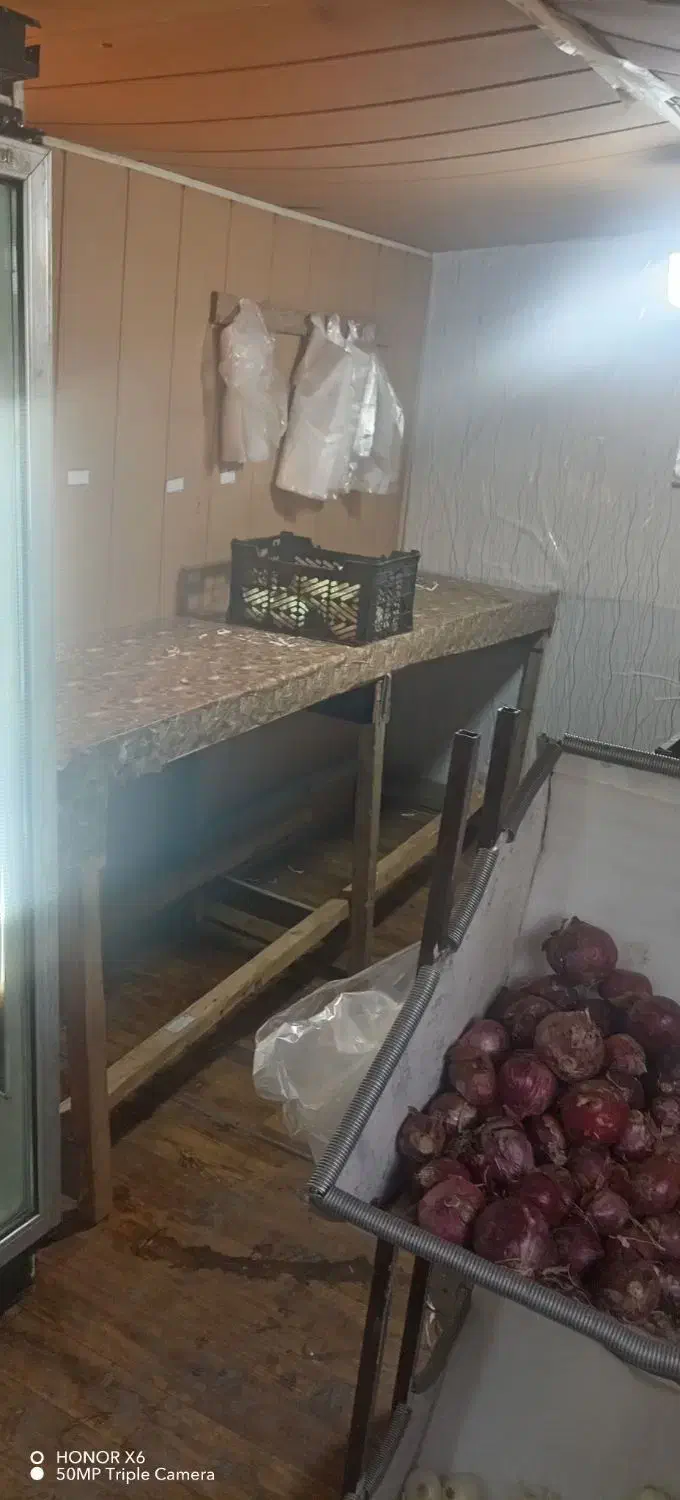 انبار یا میوه فروشی|اجارهٔ مغازه و غرفه|بندرعباس, |دیوار