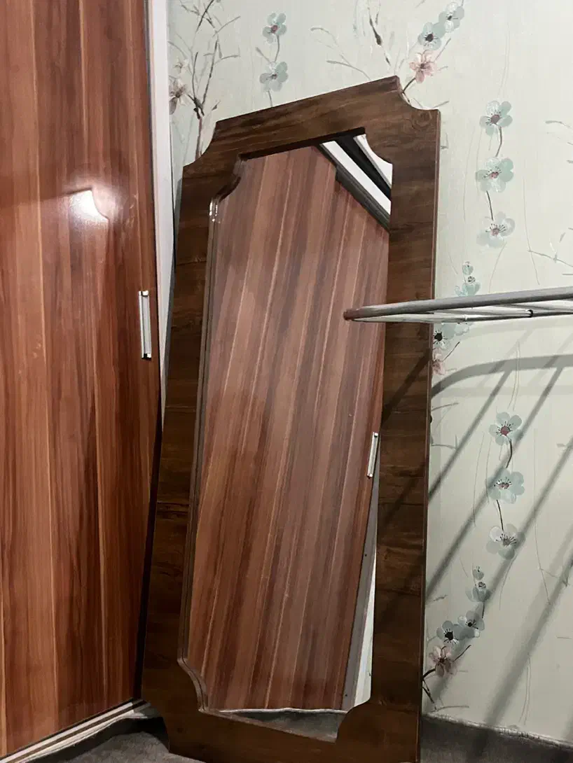 آیینه ۱ونیم متری جنس عالی mdf قیمت۲۲۰۰|آینه|بجنورد, |دیوار