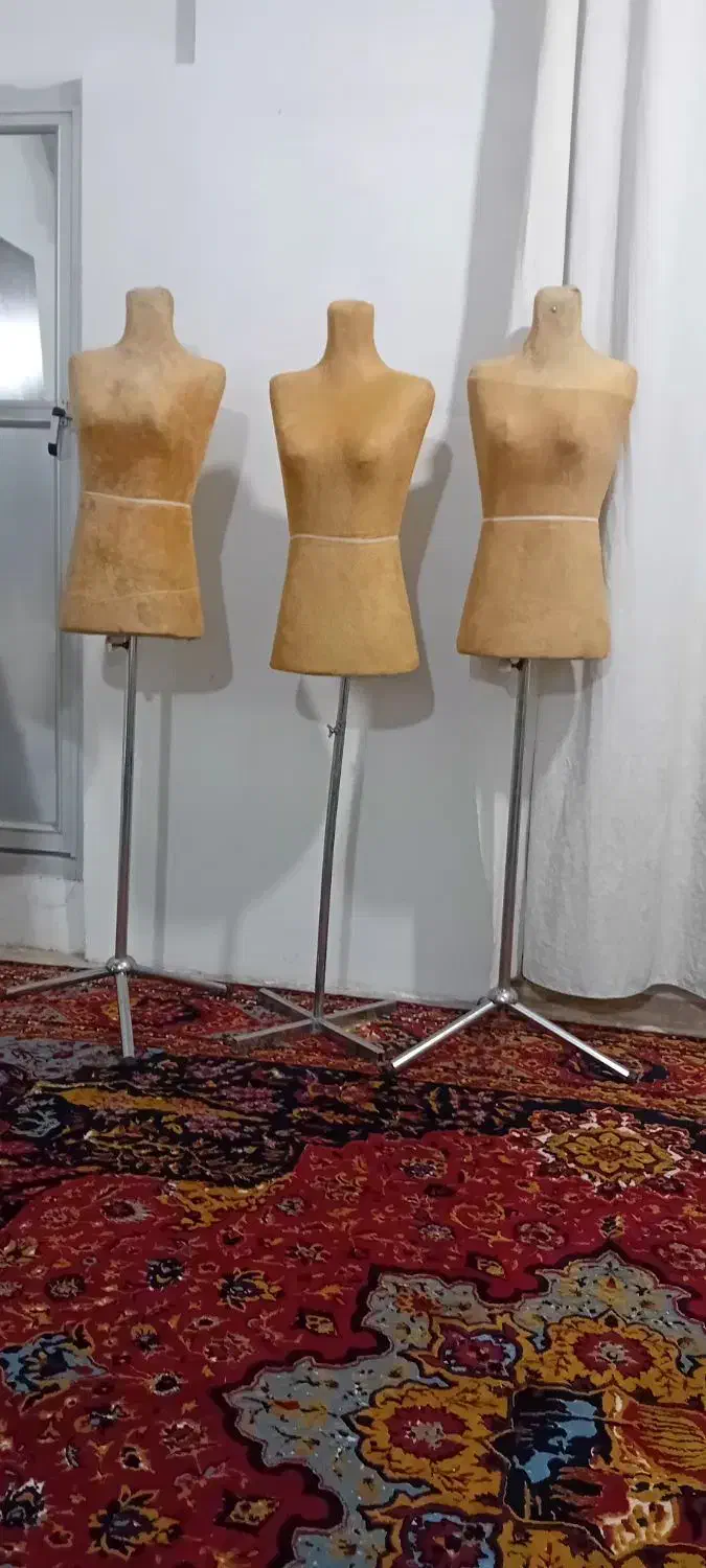 مانکن|لوازم خیاطی و بافتنی|قم, چهل درخت‎|دیوار