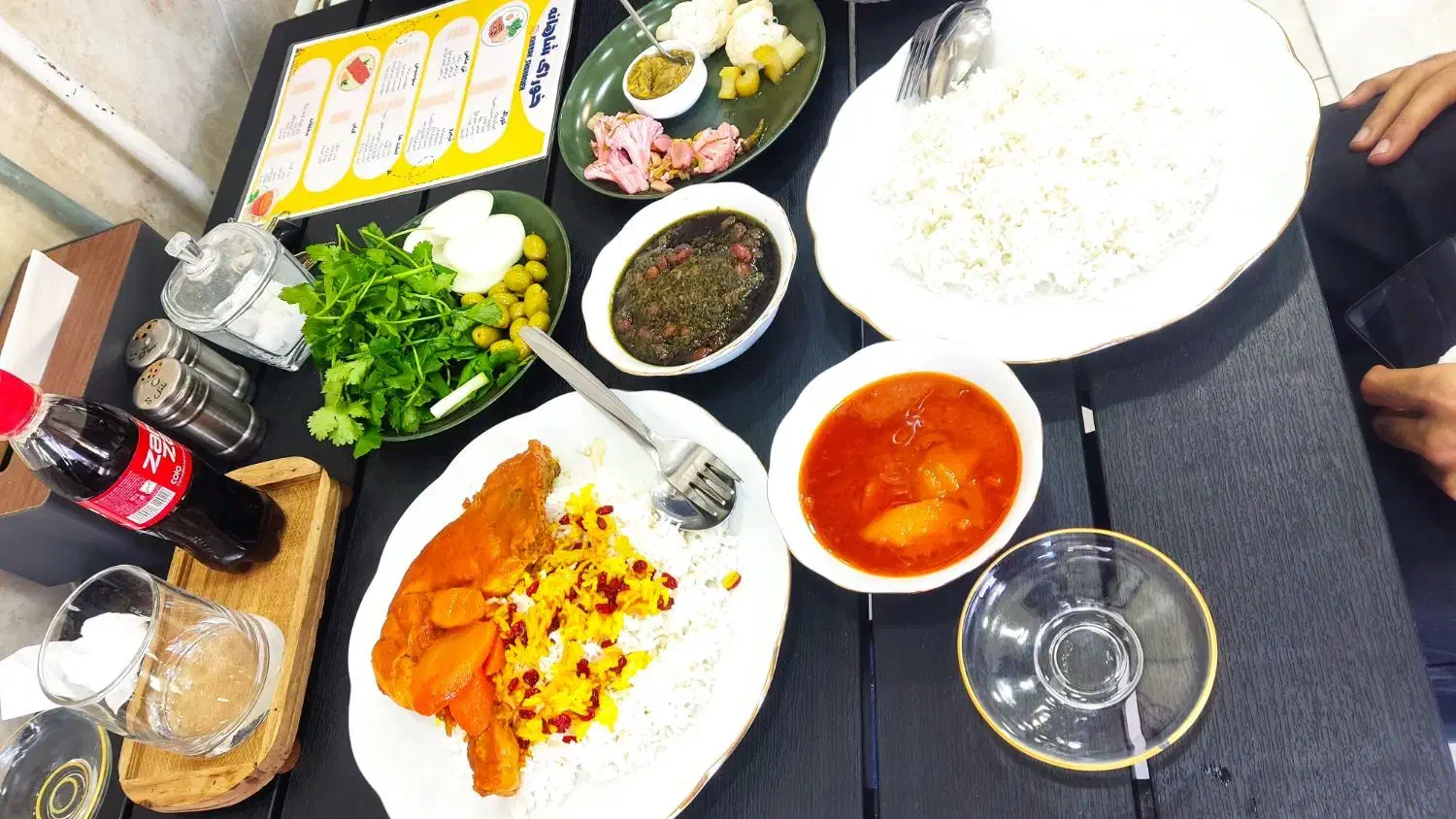 خوراک شاهانه|خدمات پذیرایی، مراسم|لاهیجان, شهید آوینی|دیوار