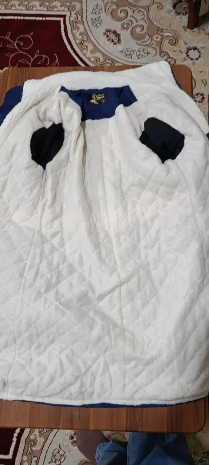 کاپشن دخترانه|لباس|دماوند, گیلاوند|دیوار