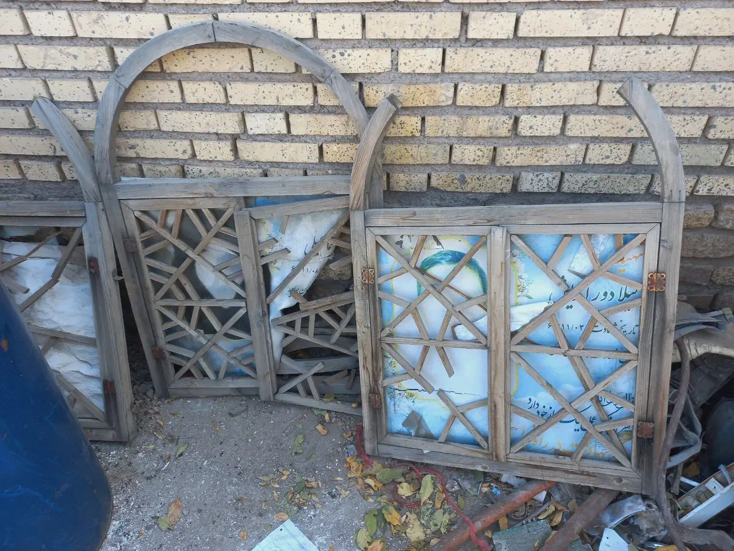 سه عددپنجره قجار یا پهلوی تقریبا سالم|کلکسیون اشیاء عتیقه|زنجان, |دیوار