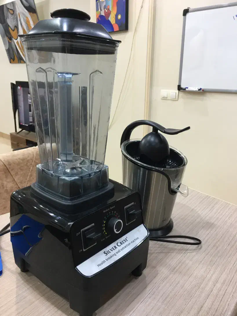 مخلوط کن حرفه ای ۷۲۰۰ وات و آب مرکبات گیری|آبمیوه‌گیر و آب‌مرکبات‌گیر|کرج, باغستان|دیوار