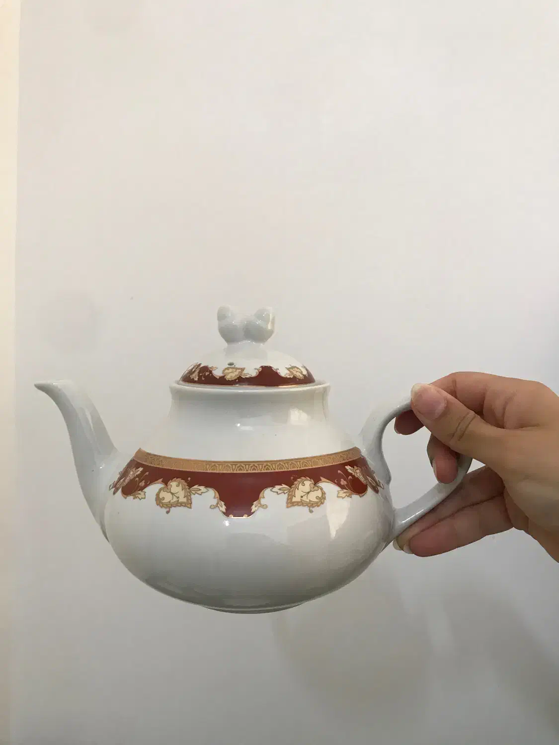 سرویس چینی کلاسیک|ظروف سرو و پذیرایی|قم, زنبیل آباد|دیوار