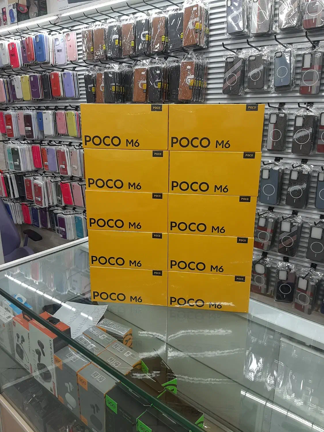 (pocoM6حافظه 256رام 8)(REDMI A5حافظه 64رام 3)|موبایل|تهران, نعمت‌آباد|دیوار
