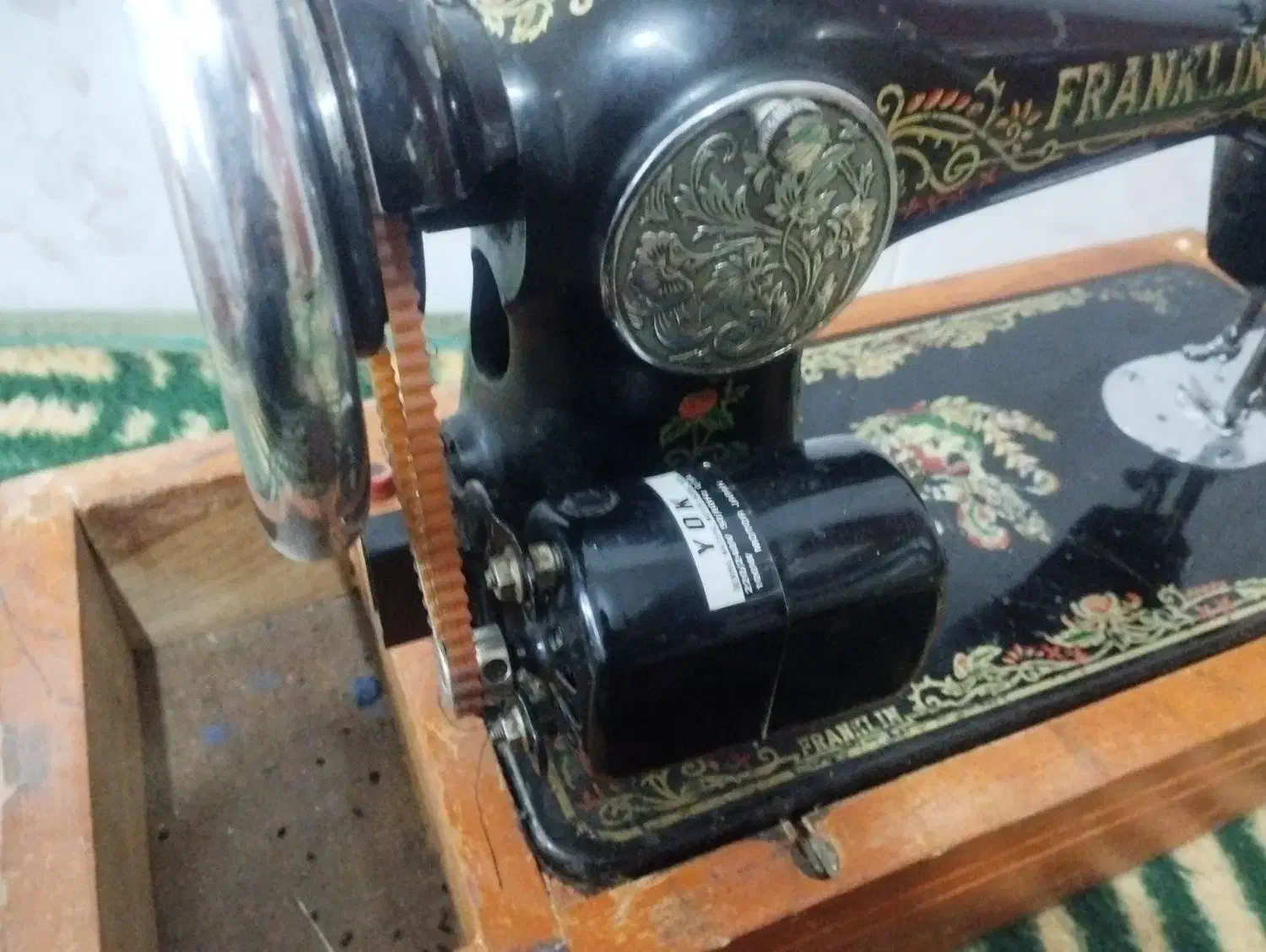 چرخ خیاطی برقی قدیمی اصل تمام وسایل فابریک اماده|چرخ خیاطی و ریسندگی|گنبد کاووس, |دیوار