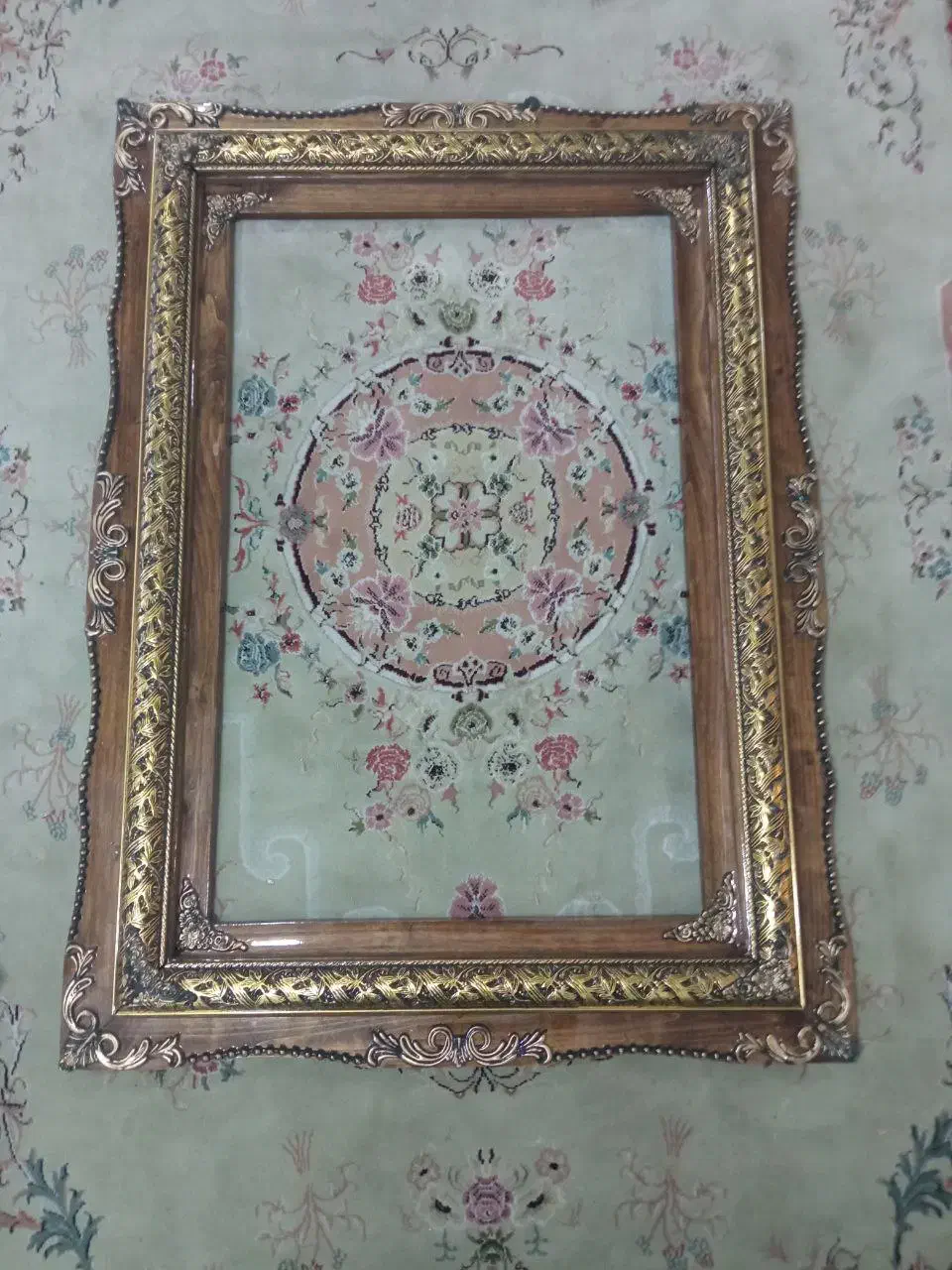 قاب چوبی منبت‌کاری‌شده کلاسیک|تابلو، نقاشی، عکس|مینودشت, |دیوار