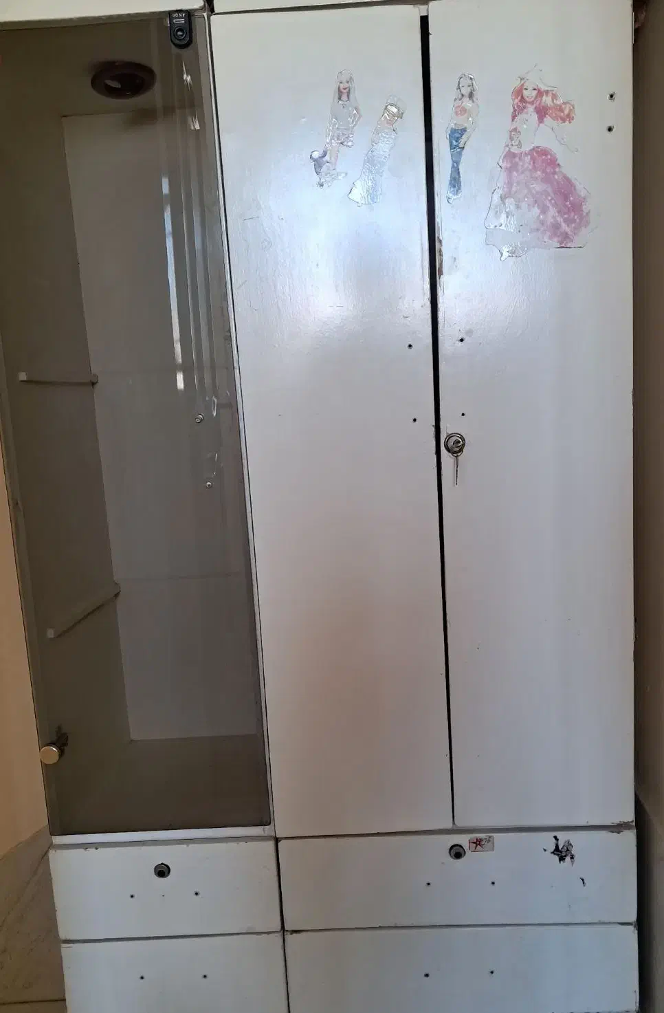 کمد|جاکفشی، کمد، دراور|بروجرد, |دیوار