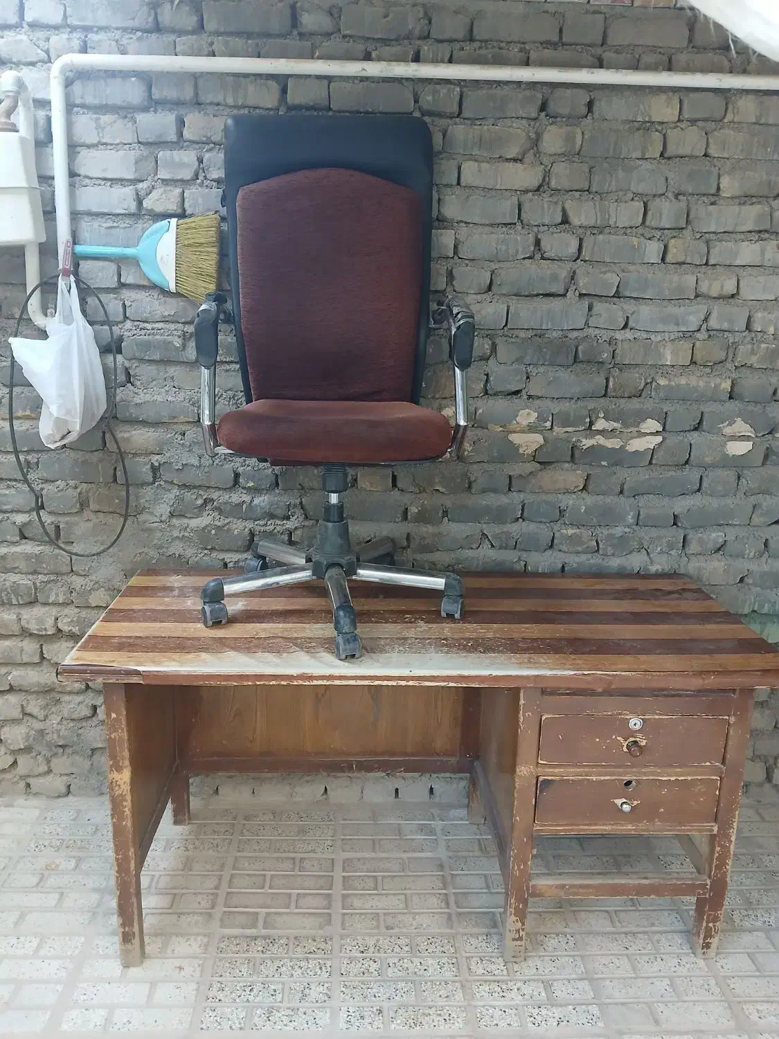 میزوصندلی|مبلمان اداری|تربت‌حیدریه, باغ سلطانی|دیوار
