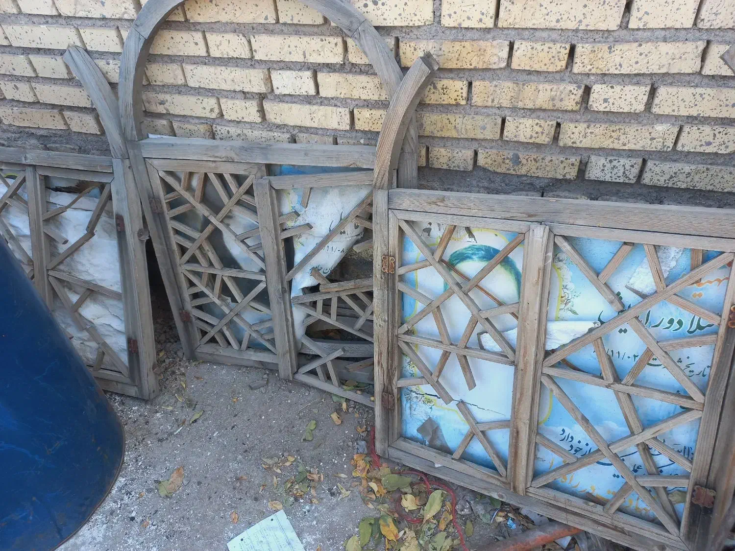 سه عددپنجره قجار یا پهلوی تقریبا سالم|کلکسیون اشیاء عتیقه|زنجان, |دیوار