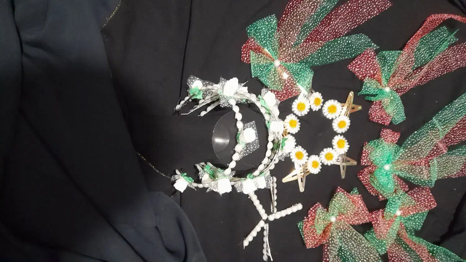 با سلام چند عدد گیره مو به فروش می‌رسد همه با هم|بدلیجات|یزد, |دیوار