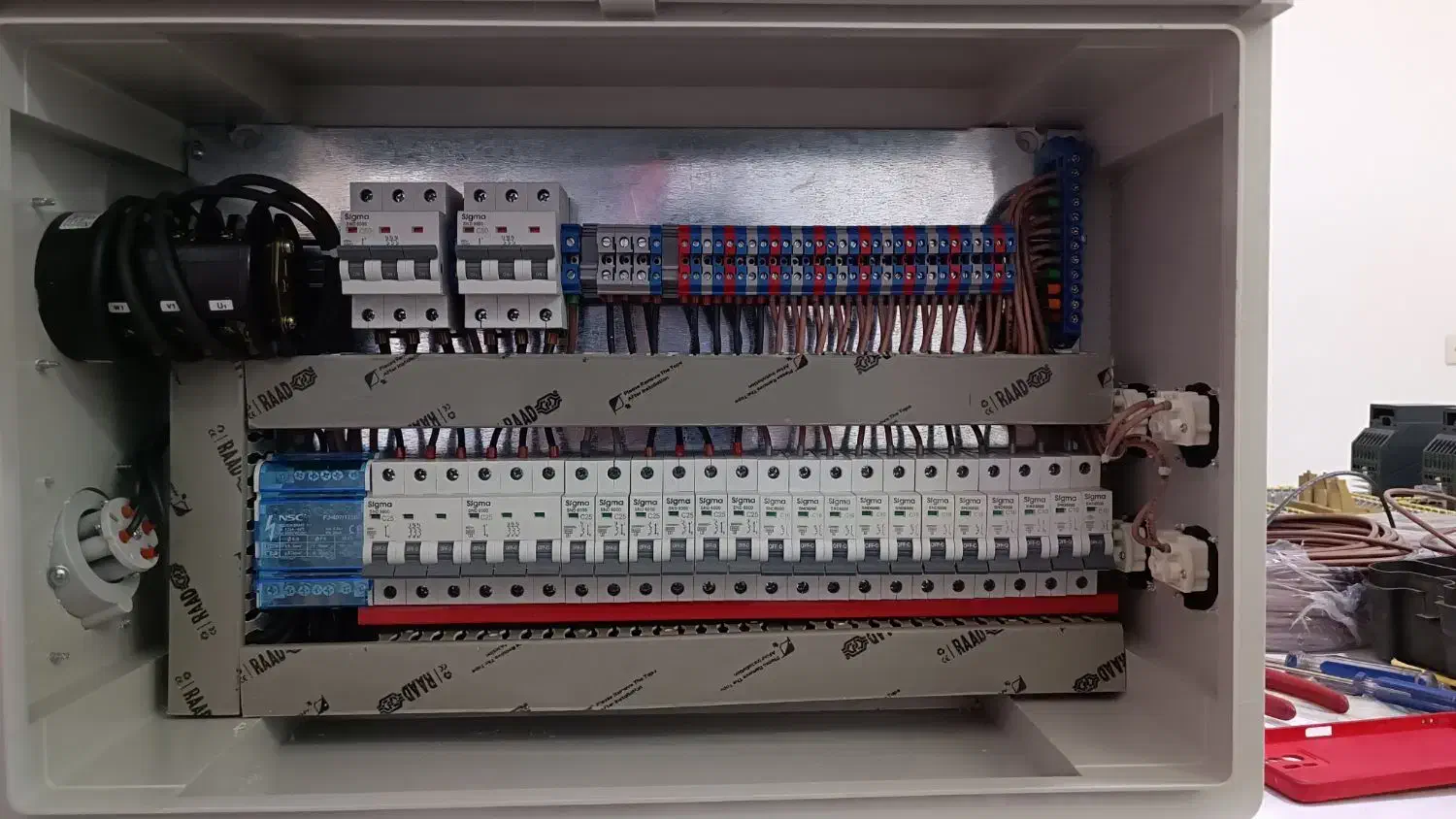 خدمات فنی مهندسی برق صنعتی|خدمات پیشه و مهارت|یزد, |دیوار