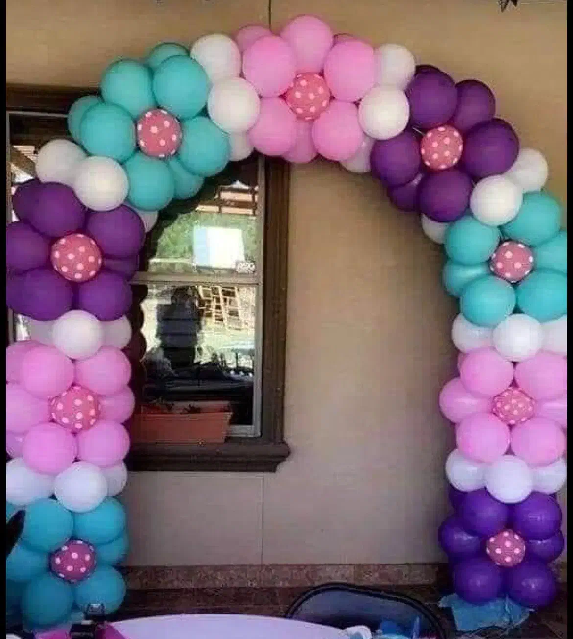 بادکنک آرایی ، ویژه ی جشنها و مراسمهای خاص|خدمات پذیرایی، مراسم|یزد, |دیوار