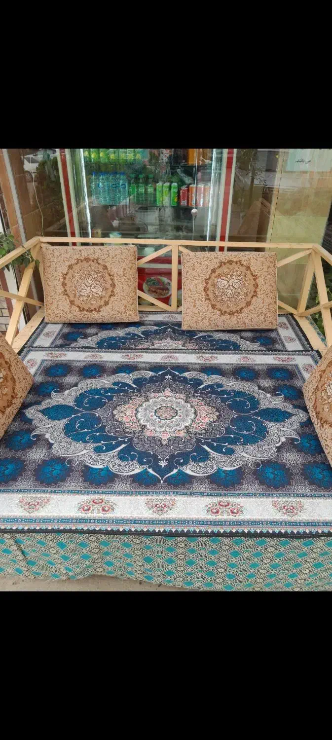 تخت سنتی|کافیشاپ و رستوران|رشت, آتشگاه|دیوار