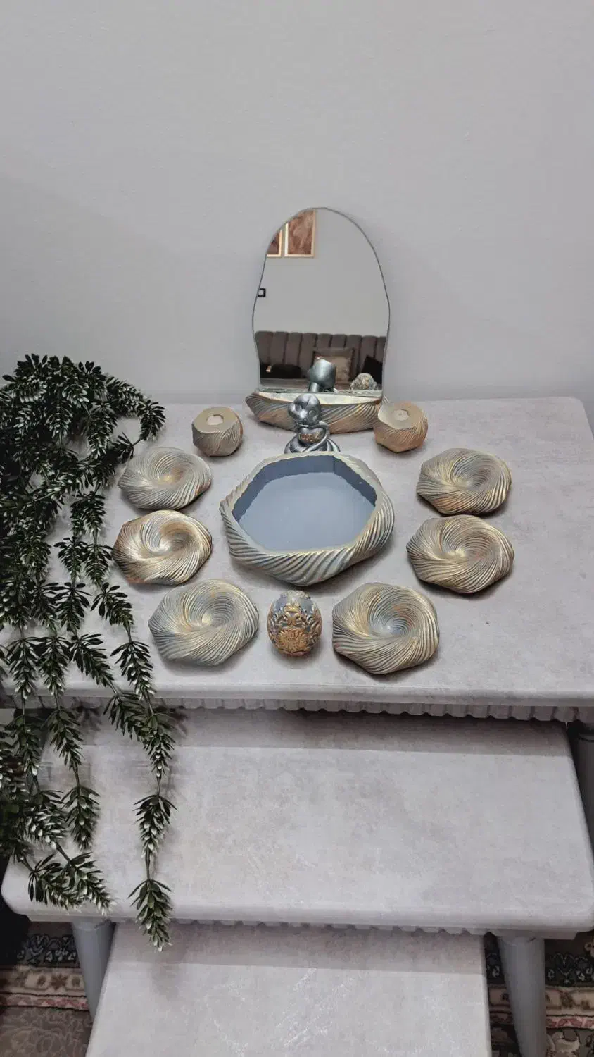 دکوری|مجسمه، تندیس، ماکت|مهاجران, |دیوار