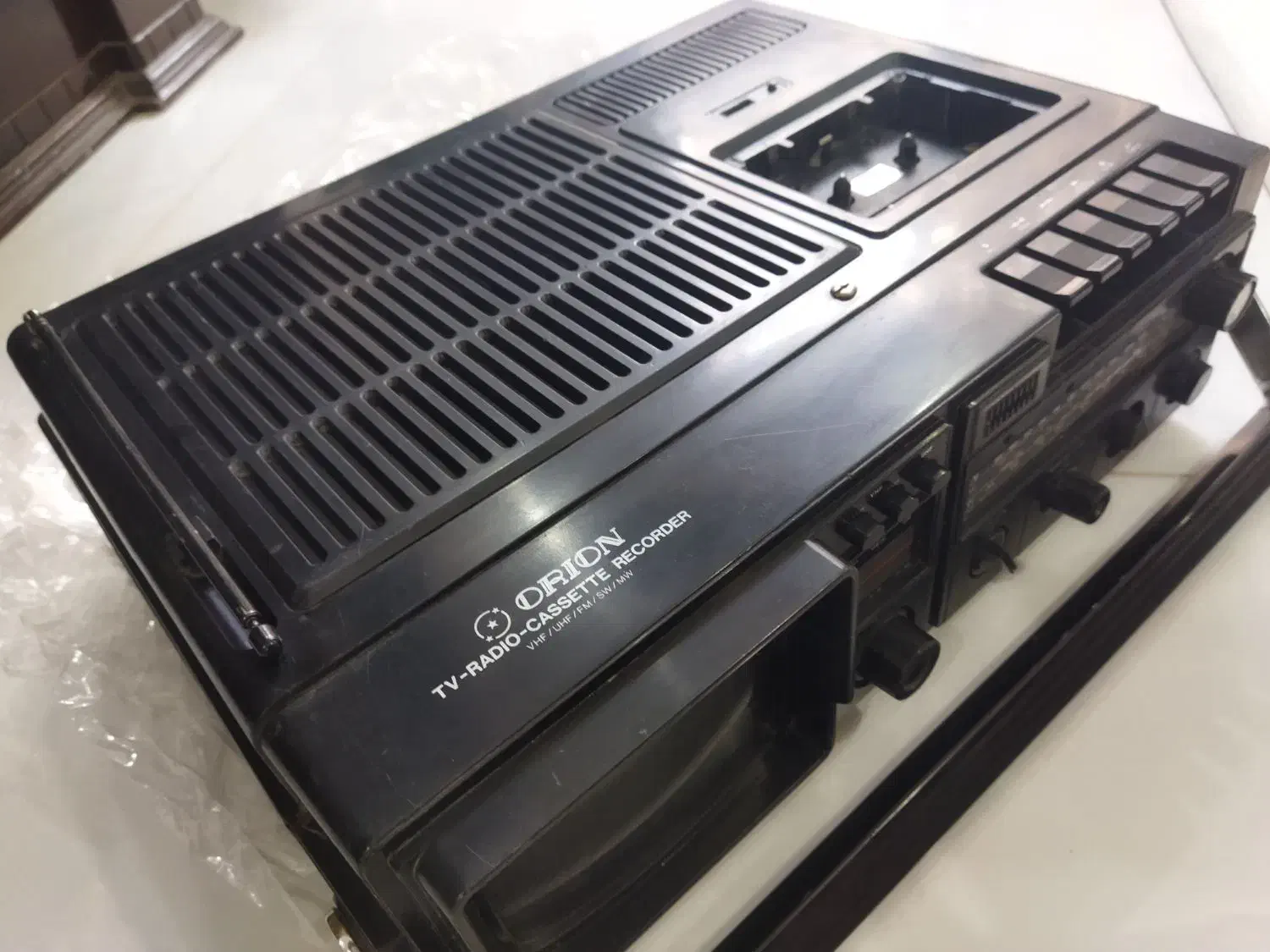 رادیو قدیمی تی وی دار|سیستم صوتی خانگی|شریف‌آباد, |دیوار