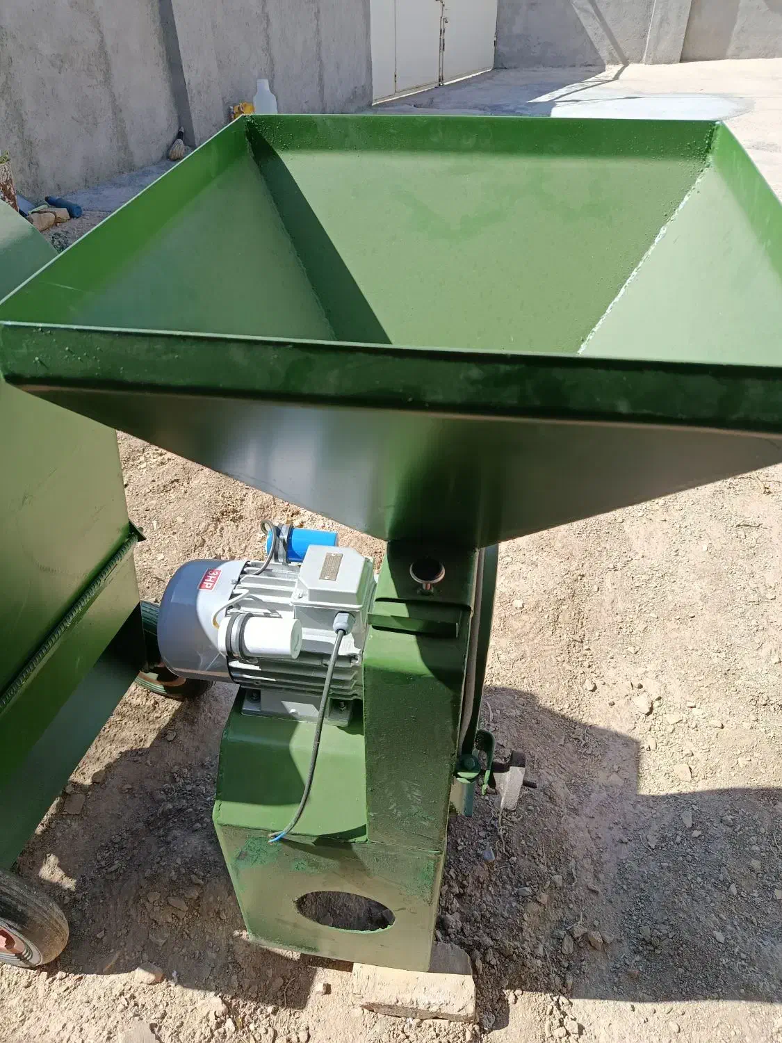 یونجه خردکن ۳ فاز و تک فاز قوی هواکش|لوازم جانبی حیوانات|آبگرم, |دیوار