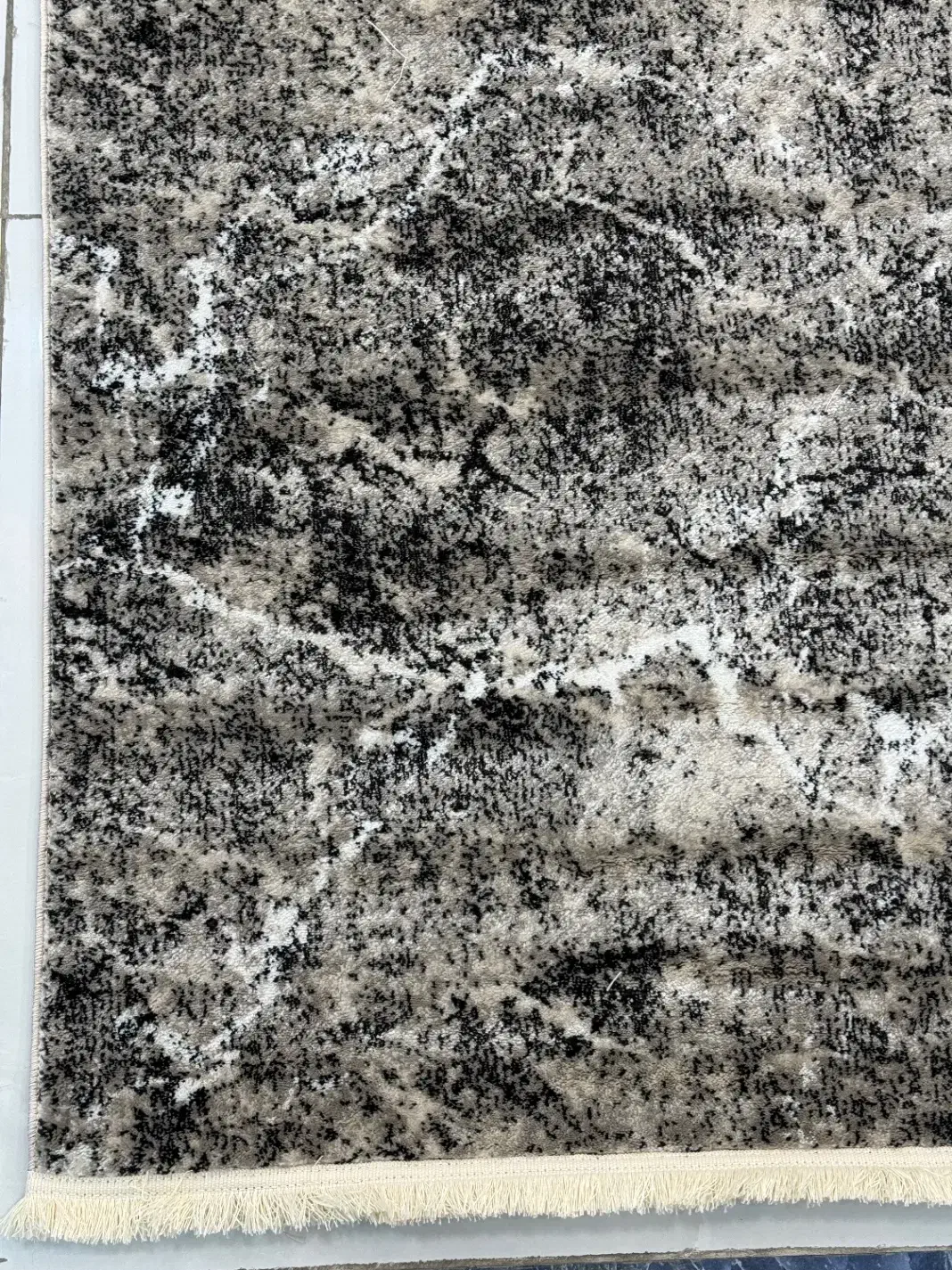 فرش مدرن طوسی مشکی سفید|فرش|گرگان, |دیوار