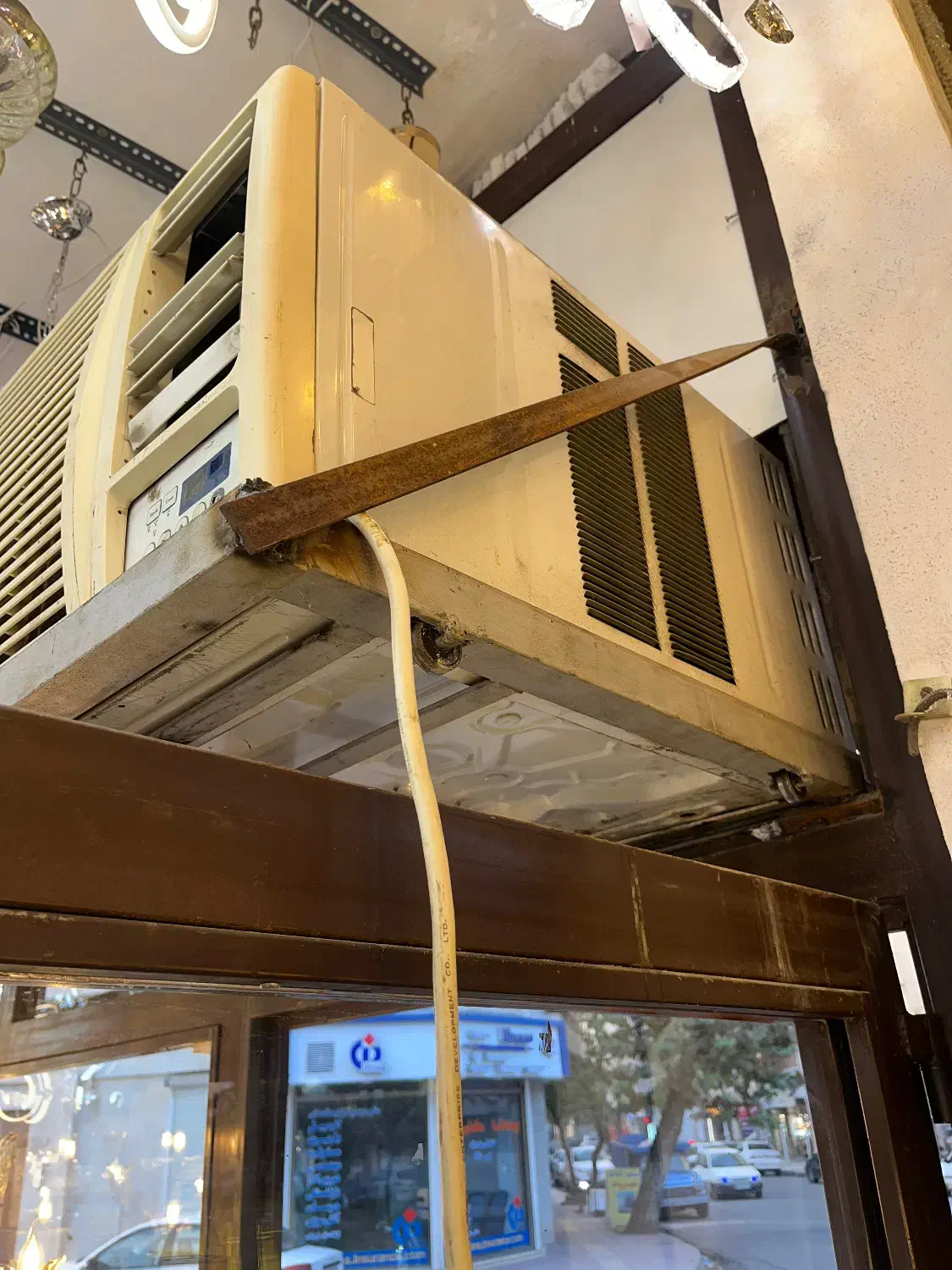 کولر پنجره ای ال جی سالم|کولر گازی و فنکوئل|تالش, هشتپر|دیوار