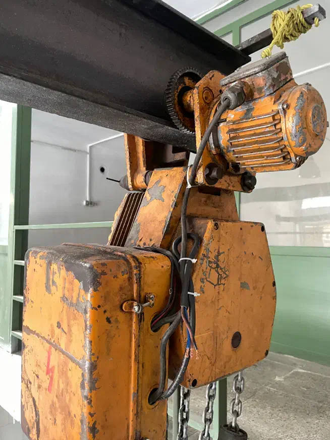 جرثقیل سقفی ۱ تن بلغاری|ماشین‌آلات صنعتی|اصفهان, دهنو|دیوار