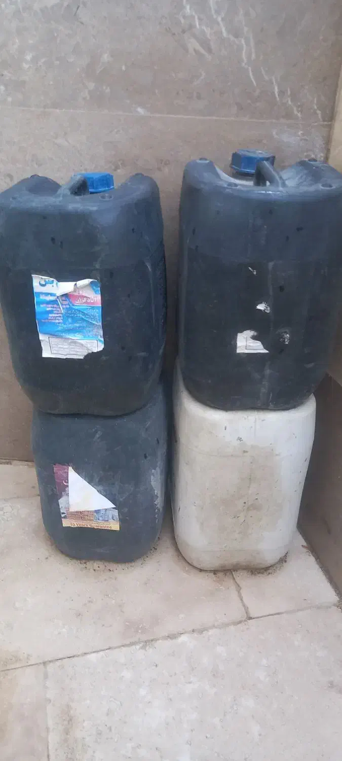 ۴ عدد ۲۰ لیتری|ظروف نگهدارنده، پلاستیکی، یک‌بارمصرف|همدان, |دیوار