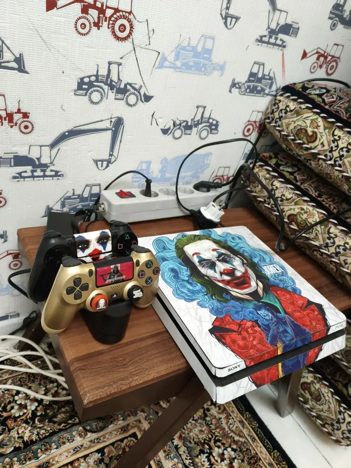 پلی استیشن۴کپی خور اسلیم با شارژردسته کارخانه سونی|کنسول، بازی ویدئویی و آنلاین|سنندج, |دیوار