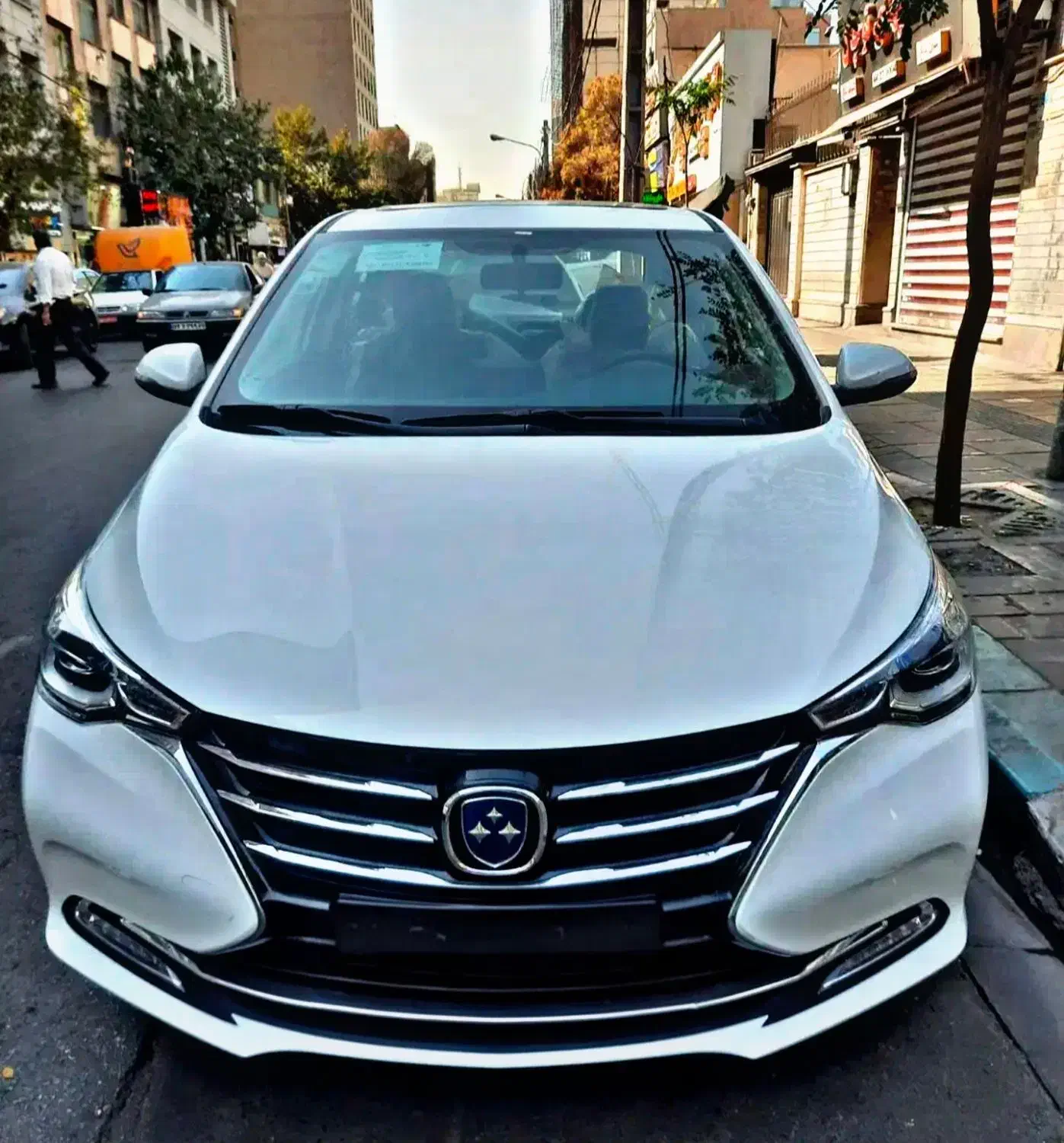 فردا موتور اف ام سی 511 سفید ـ مدل 1404صفر خشک روز|خودرو سواری و وانت|تهران, درختی|دیوار