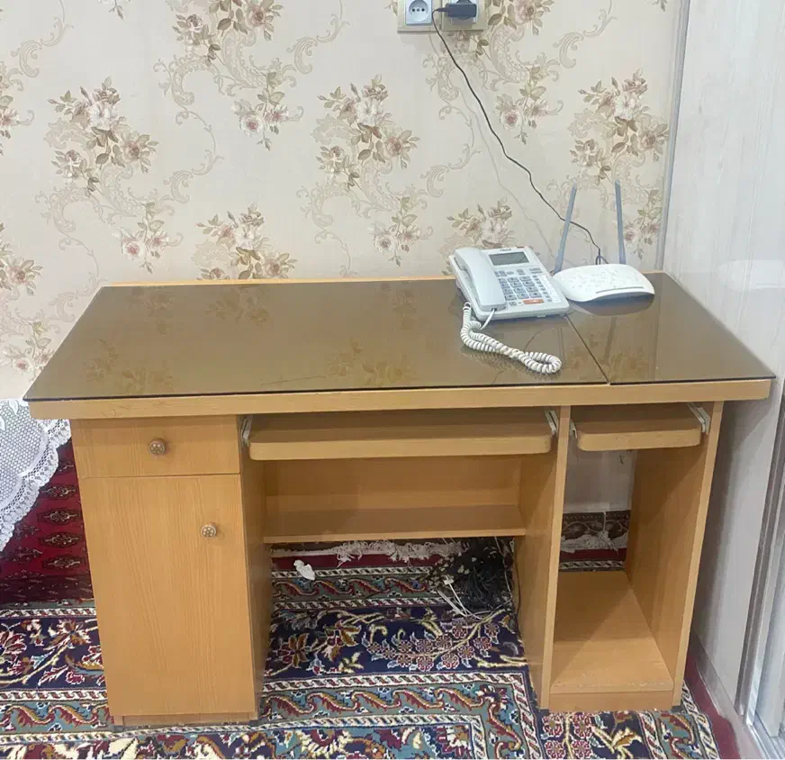 میز کامپیوتر درحد نو|میز تحریر و کامپیوتر|کامیاران, |دیوار
