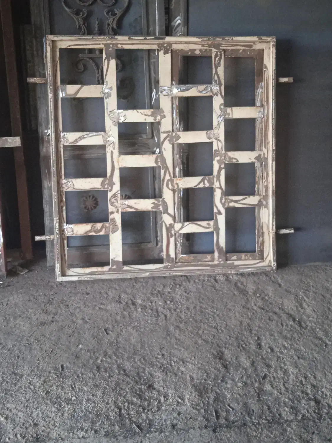 درب حیاط 3لنگه و درب انبار و پنجره|مصالح و تجهیزات ساختمان|آبادان, |دیوار