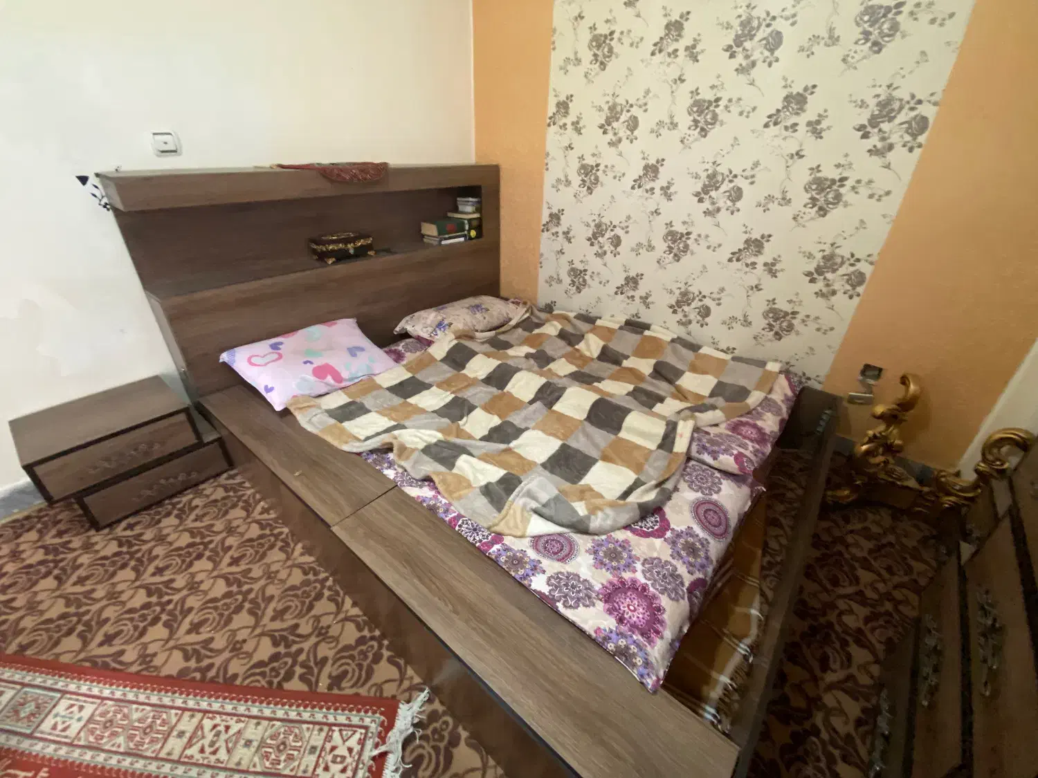 سرویس خواب|تخت و سرویس خواب|کرج, برغان|دیوار