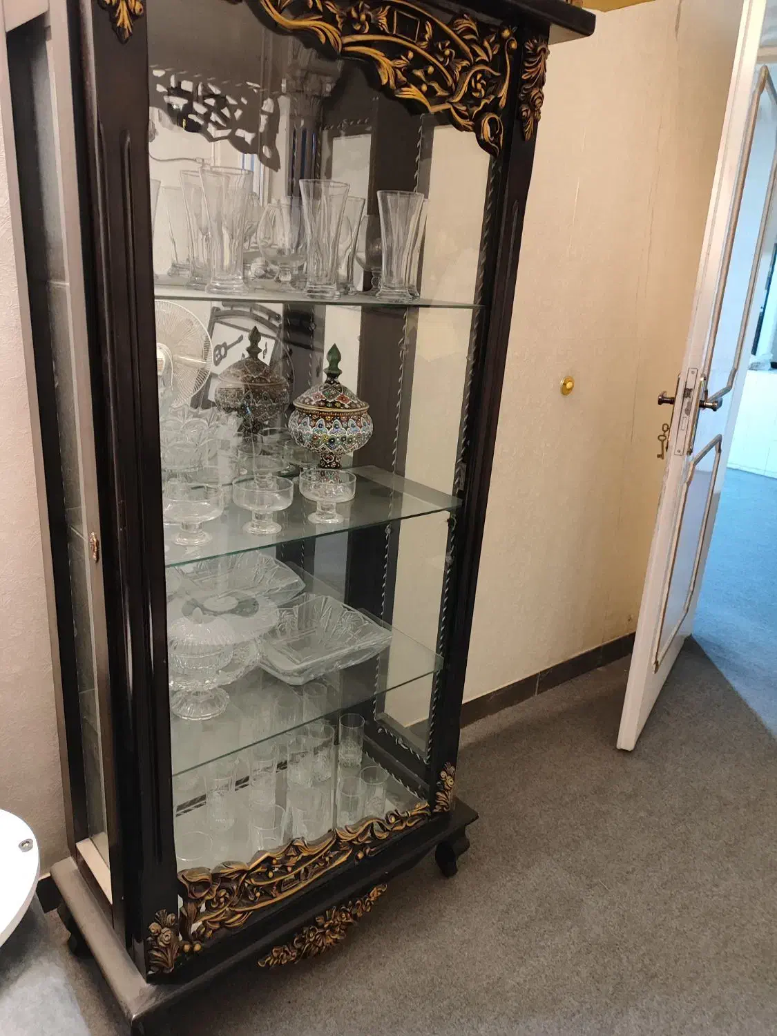 ساعت ایستاده و بوفه نونو|بوفه، ویترین، کنسول|شیراز, کیان شهر|دیوار