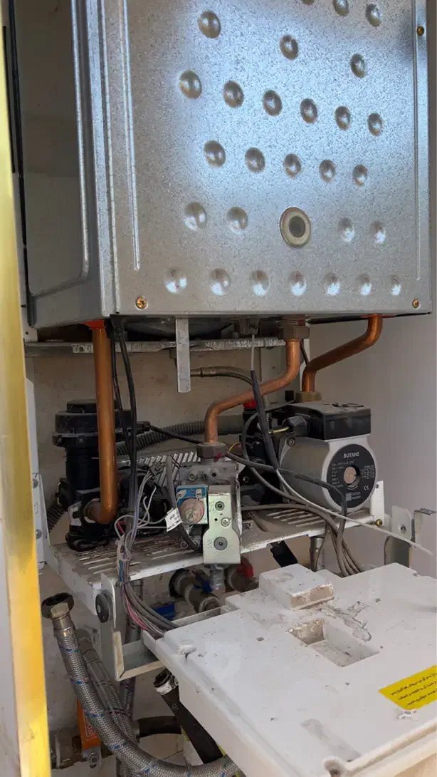 نصب و سرویس پکیج و آبگرمکن دیواری|خدمات پیشه و مهارت|هشتگرد, شهرک گلها|دیوار