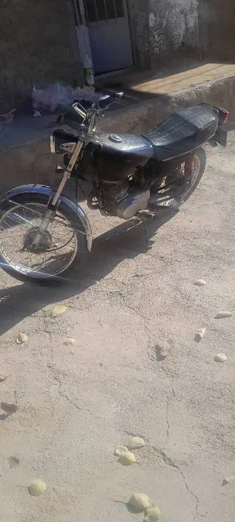 موتور هندا|موتورسیکلت|دماوند, دماوند|دیوار