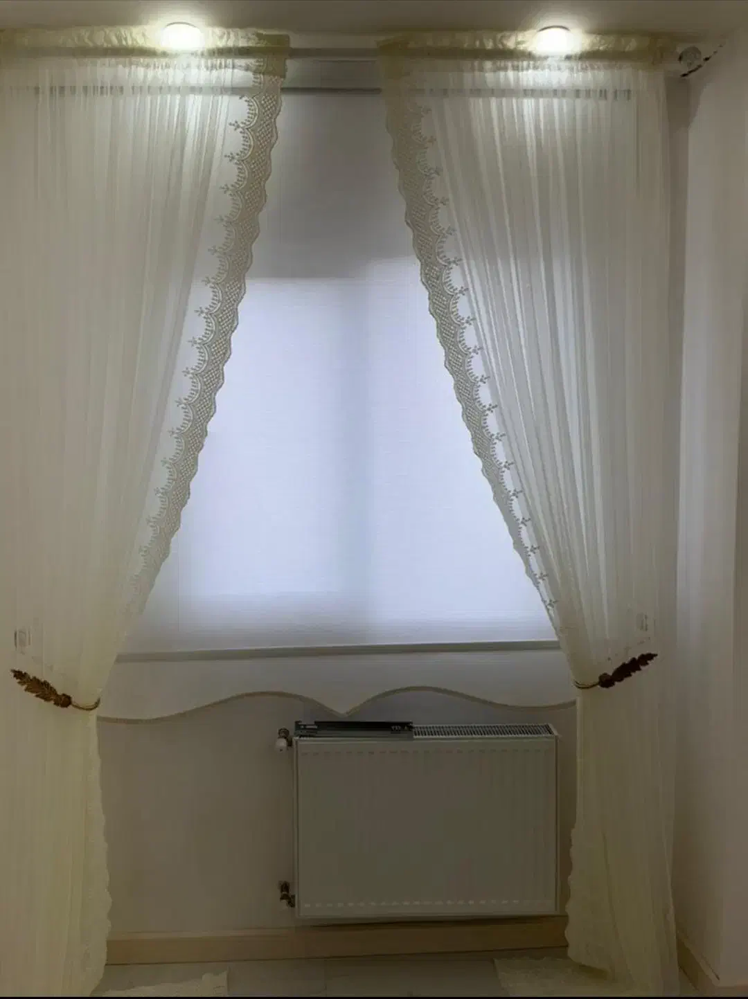 کارگاه پرده دوزی|خدمات پیشه و مهارت|رشت, گلزاران|دیوار