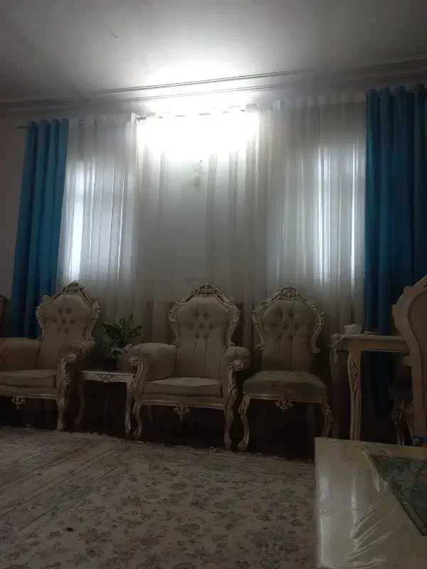 پرده|پرده، رانر، رومیزی|قم, سراجه (۱۵ خرداد)|دیوار