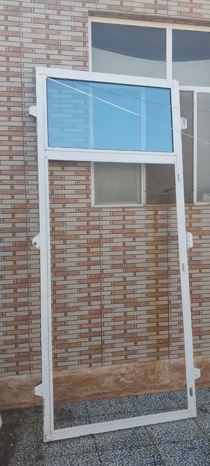 در و پنجره المینیومی سالم|مصالح و تجهیزات ساختمان|لنجان, |دیوار