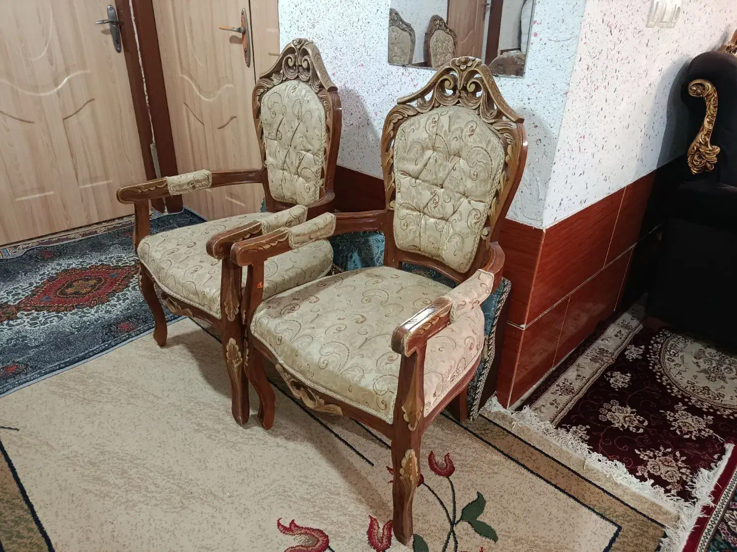 مبل سلطنتی|مبلمان خانگی و میز عسلی|همایجان, |دیوار