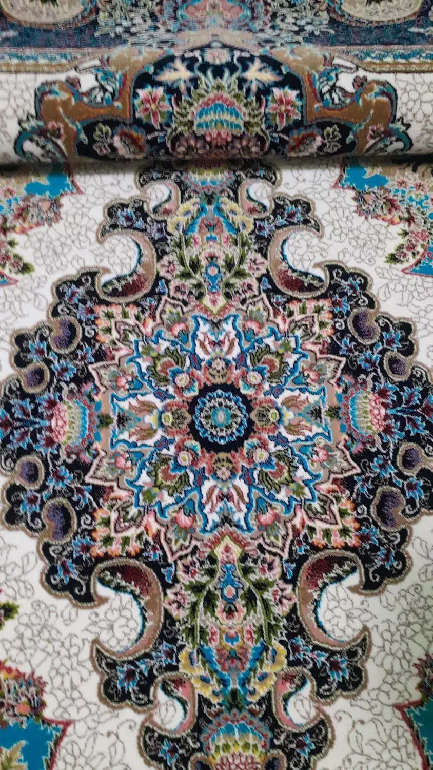 ۴ تخته فرش ۹ متری ۷۰۰ شانه گل ابریشم نو نو|فرش|سنندج, |دیوار