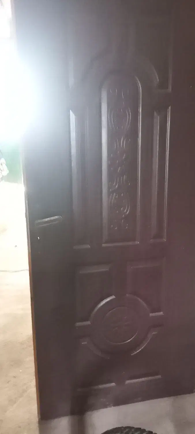 در چوبی سالم|مصالح و تجهیزات ساختمان|عنبران, |دیوار