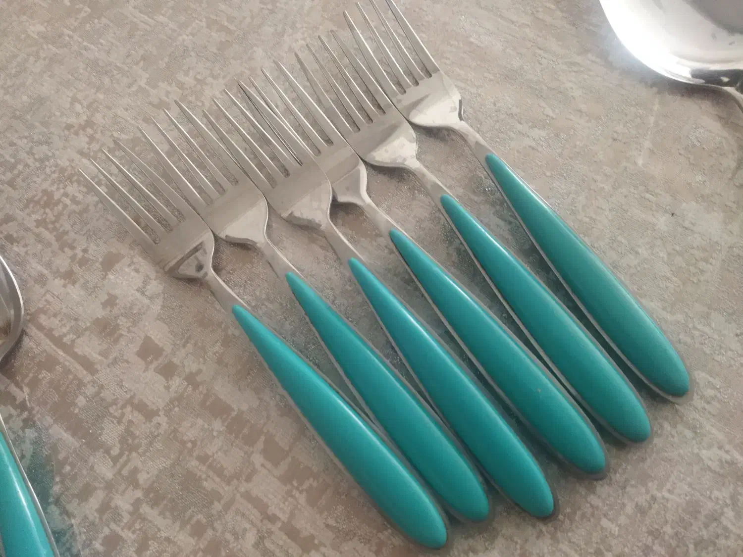 سرویس قاشق چنگال با کفگیر ملاقه|ظروف سرو و پذیرایی|شیروان (خراسان), |دیوار