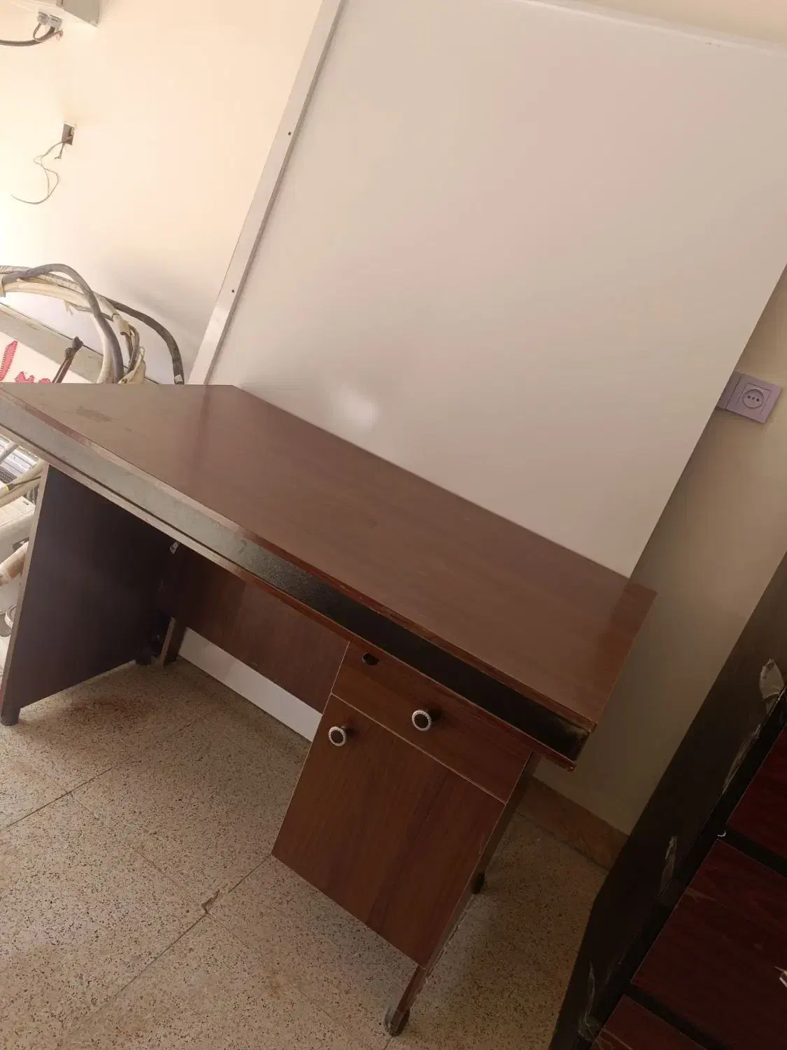 فروش کمد و  میز|دفتر کار|زابل, |دیوار