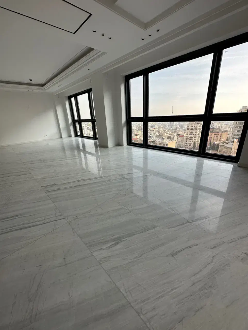 ۳۸۰متر مدرن+۳۰متر تراس ویوو شهر و باغ