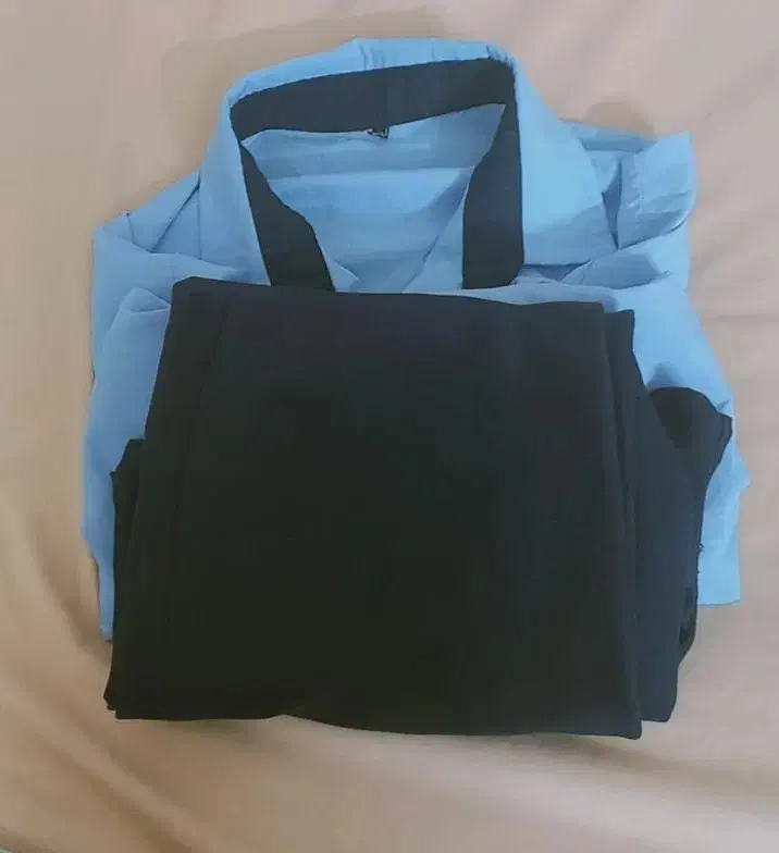 فرم مدرسه دخترانه و پسرانه|لباس|اصفهان, لاله|دیوار